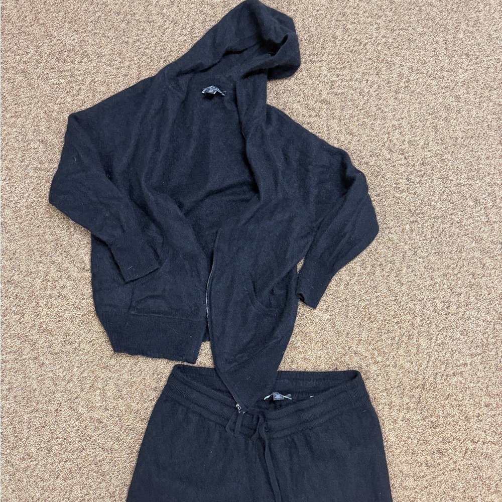 Saks Fifth Avenue Black Track Pants & Jacket Set - Picture 2 of 4